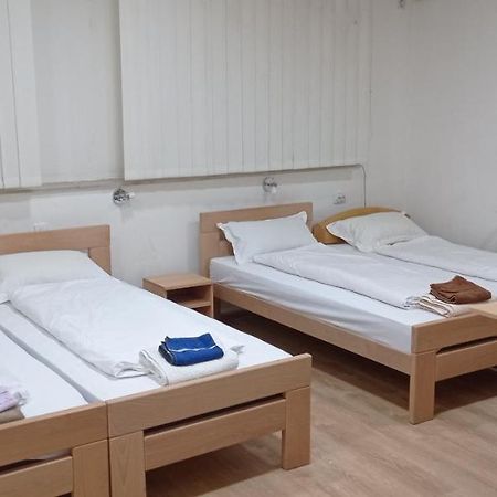 Holiday Apartments Суботица Экстерьер фото