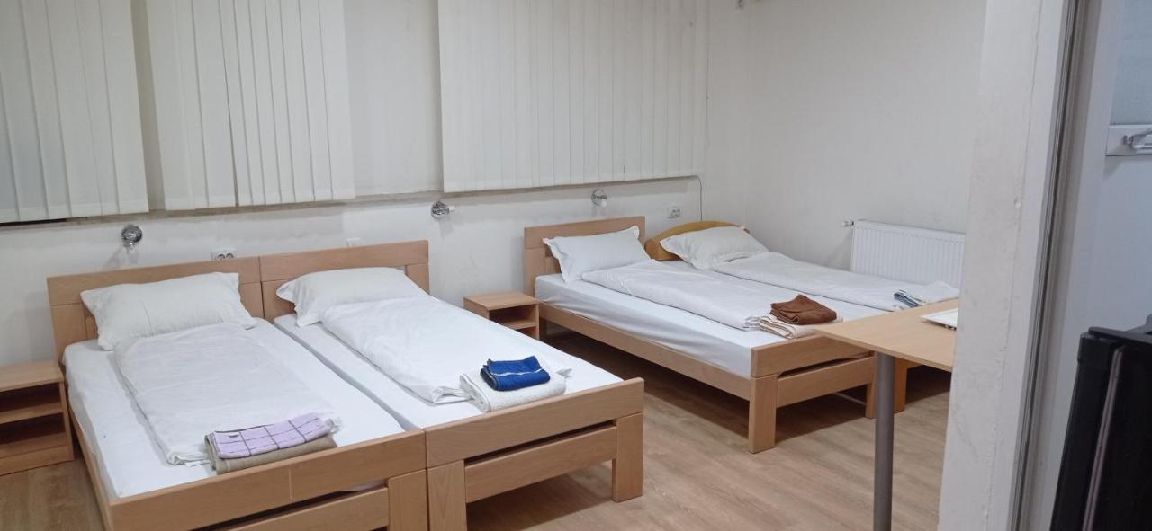Holiday Apartments Суботица Экстерьер фото